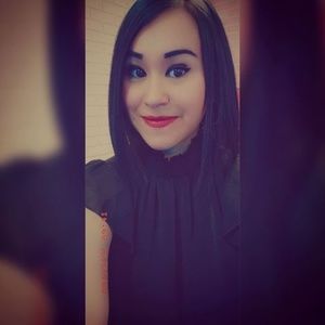 Meet your Posher, Adrianna